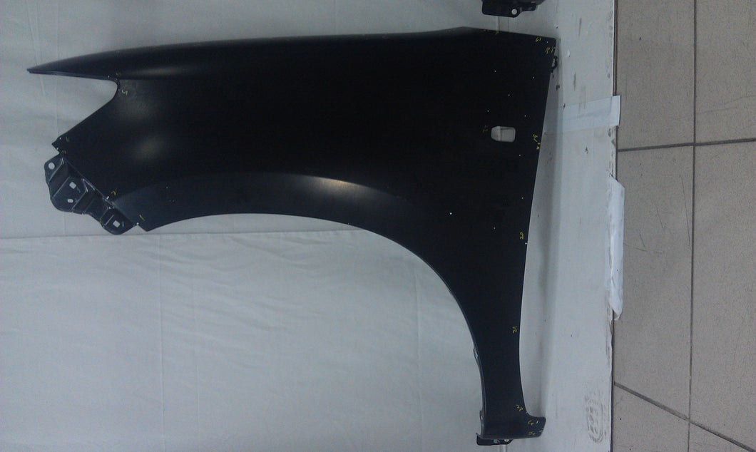 Front Wing With Hole Without Flare Hole Left Hand (85-87-235)