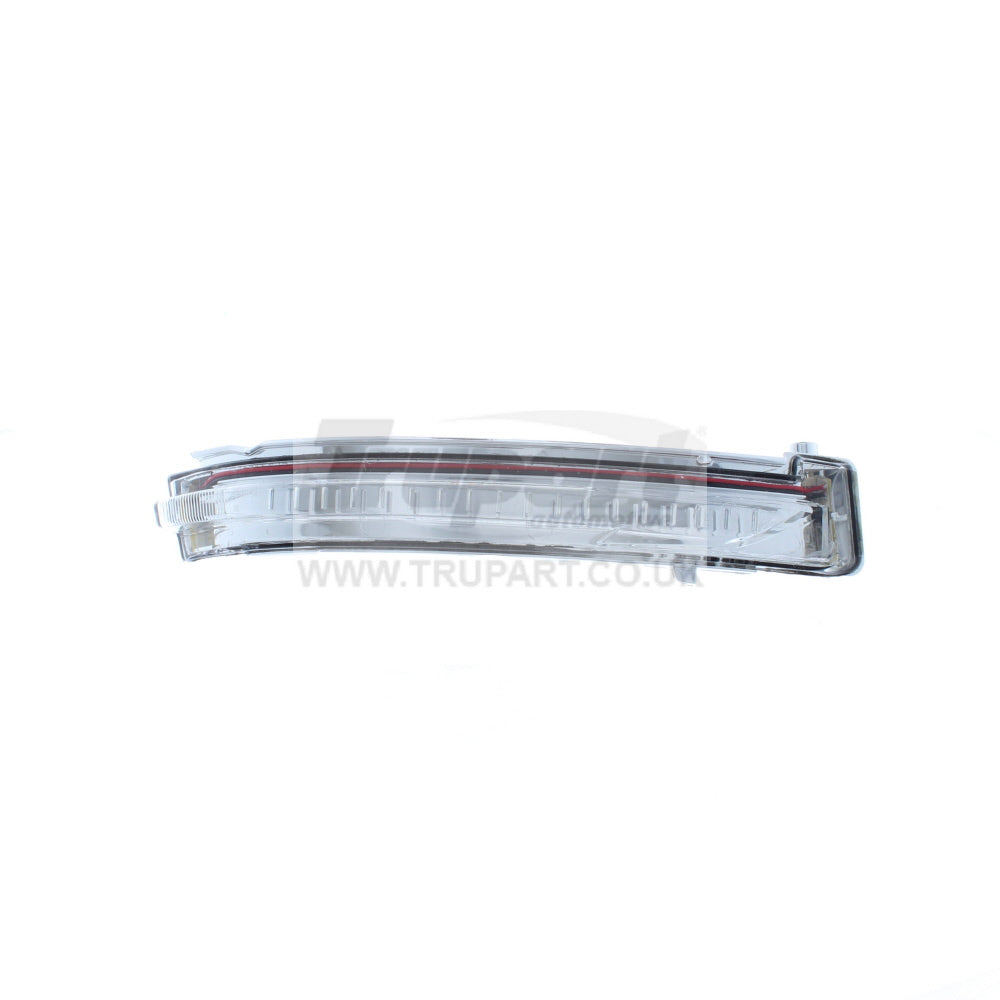 Nissan Juke F15 (2014-2020) SUV Mirror Indicator
 RH (60-66-808)